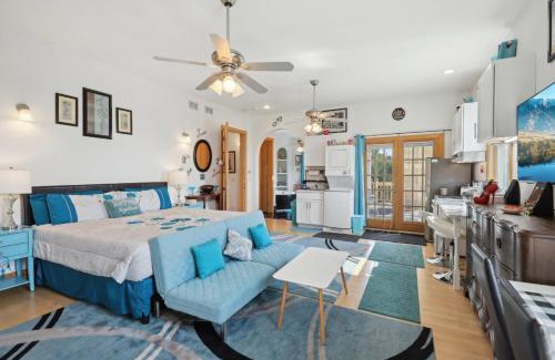 Fort Atkinson Villa | The Starlight Tower Hot Tub Suite with 8-Jet Massage Shower and Amazing Views