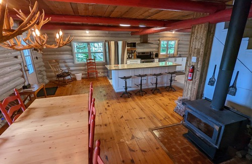 Amherst Cottage | The Starry beach, lake front cottage