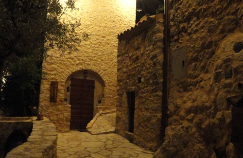 Precetto House | The Stone House in private medieval village