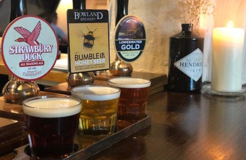 Belthorn Hotel | The Strawbury Duck Inn