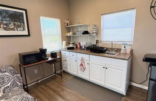 Clairemont Mesa West Apartment | The studio apartment in Clairemont - New AC unitn