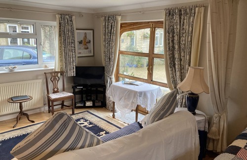 Trowbridge Bed & Breakfast | The Studio