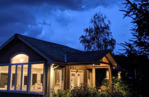 Middlesex Centre House | The Studio Loft at Fernwood Hills