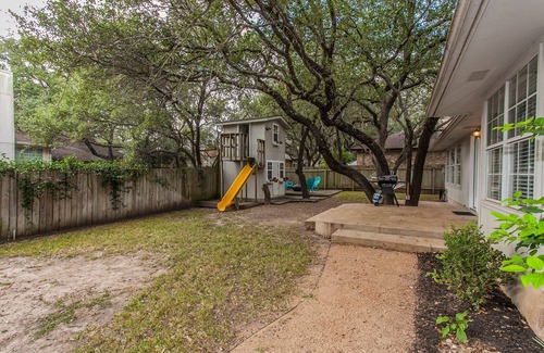 North Buttercup Creek House | The Sugar House nestled in Cedar Park