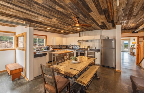 Cotopaxi House | The Sunset Barndo: Relax in the Mountains!