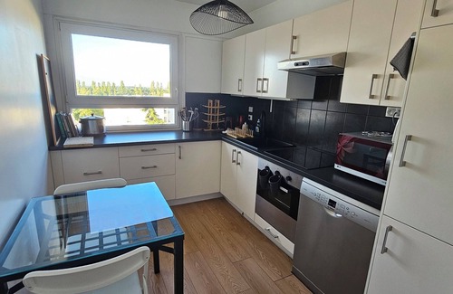 Velizy-Villacoublay Apartment | The suspended break between Versailles and Paris