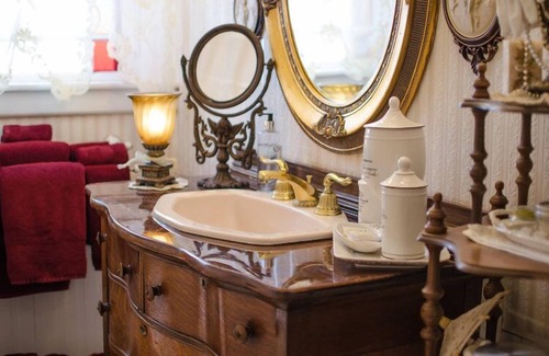 Plymouth Bed & Breakfast | The Tea Rose Inn at Plymouth