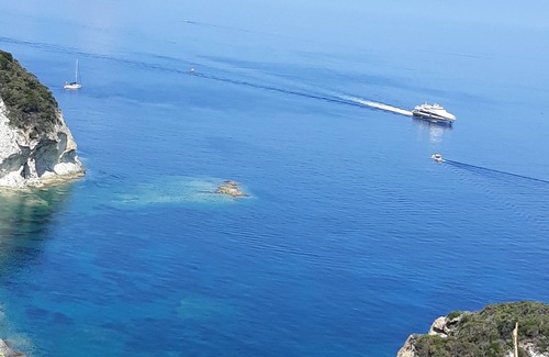 Le Forna Apartment | The terrace by the sea