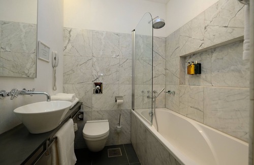 Old Town Hotel | The Three Sisters Hotel