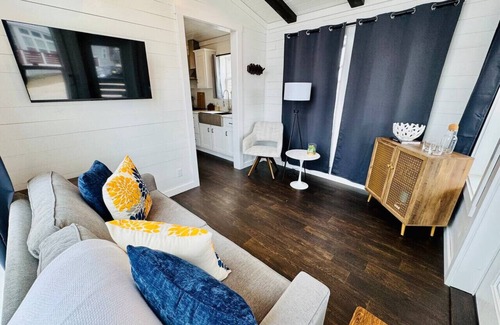 Austin House | The Tiny Treasure | Pool & Hot Tub