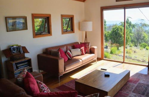 Alonnah House | The Tree House