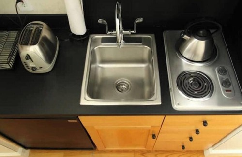 Observatory Hill Apartment | "The Treehouse" : Elegant living near Harvard