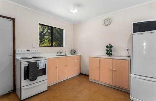 Waihau Bay House | The Treehouse- Whanarua Bay