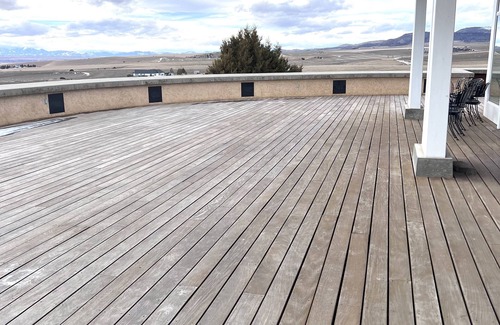 Belgrade House | The ultimate 3-bedroom home set up for entertaining in Belgrade with AC, WiFi.