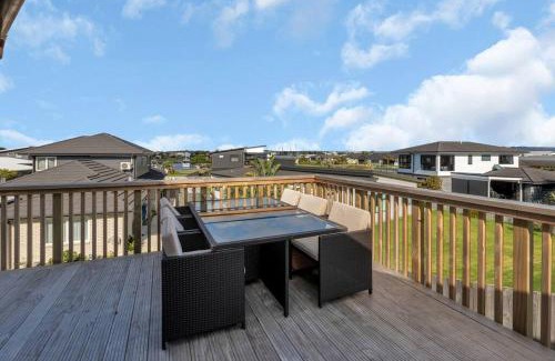 One Tree Point House | The Ultimate Deck House