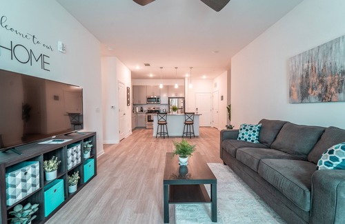 Midlothian Apartment | The Uptown - Chic1BR apt in the heart of Midlothian!