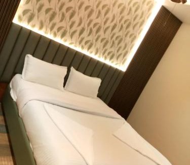 Bhiwandi Hotel | The Velvet Crown Residency