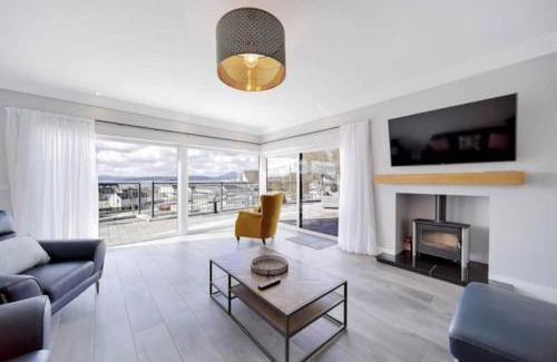 Downings House | The View at BayView Lodge