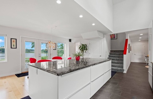 Waterford House | The views are amazing inside and out. Modern lake house with a double lot.