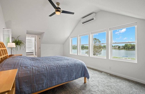 Waterford House | The views are amazing inside and out. Modern lake house with a double lot.