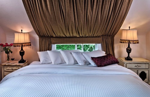 Grandview Other | The Villa Vista & The Irish House Suite