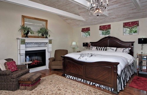 Grandview Other | The Villa Vista & The Irish House Suite