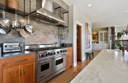 Graton House | The Vineyard House at The Dalya Estate- 3 bed/2 full bath w/pool and hot tub