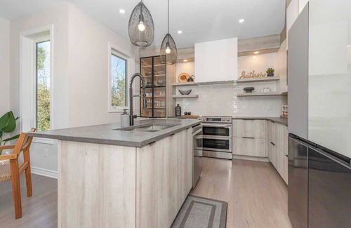 Kemptville House | The Wabi Sabi: 4-bedrooms designer home