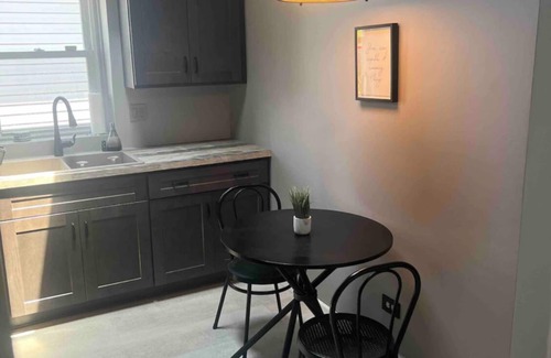 Lansing House | The Walter Experience-35 Mins from DT Chicago