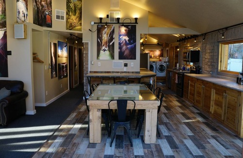 Zion National Park South Entrance House | The Watchman View Gallery ~ Explore Zion National Park!