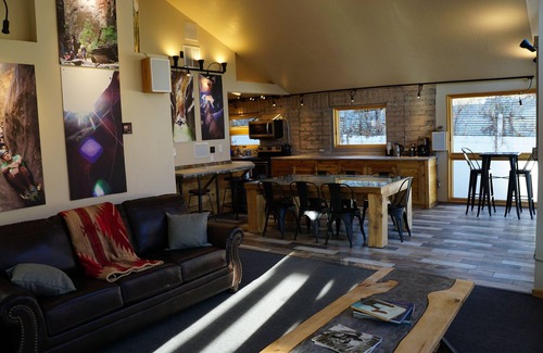 Zion National Park South Entrance House | The Watchman View Gallery ~ Explore Zion National Park!