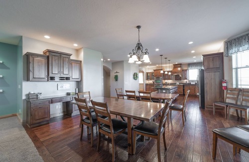 Garden City House | The Westlake Escape - Amazing Views, Large Entertaining Yard, and Hot Tub