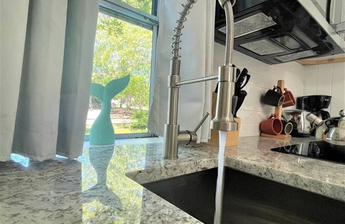 Eastham Cottage | 🐳 The Whale Song - Dog-Friendly Studio