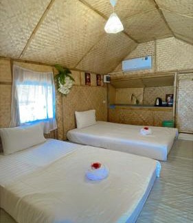 Pak Nam Hotel | The White House Pakbara