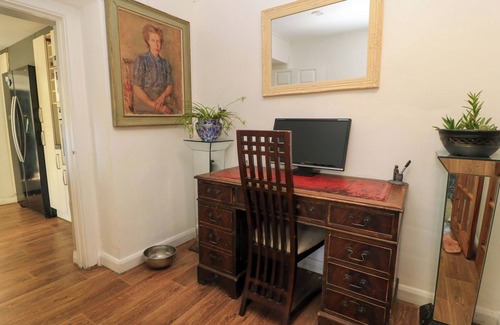 Dorchester Cottage | THE WHITE HOUSE, pet friendly, with a garden in Piddletrenthide