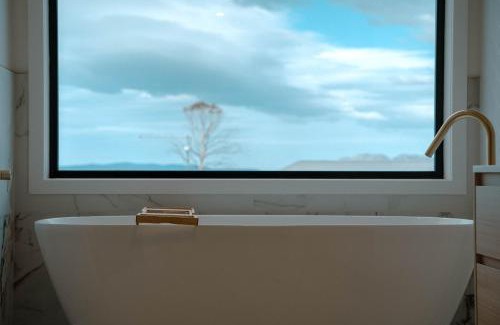 Swansea House | The White House ~ Your ultimate escape!