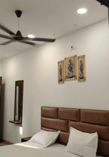 Ludhiana Hotel | The White Solitaire - Unit 3