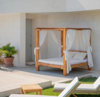 Split Apartment | The Whitestone