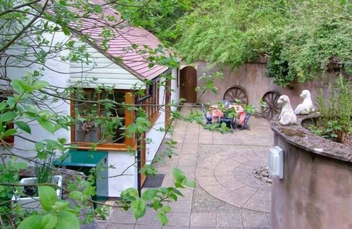 Pontesbury Cottage | THE WILDERNESS, pet friendly, with open fire in Stiperstones