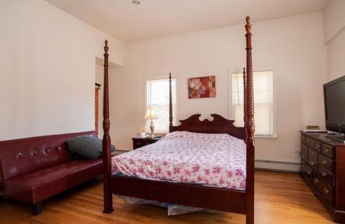 The Port House | The Windsor Inn Guest House