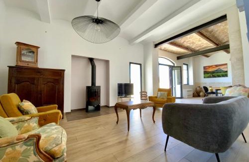 Beaulieu House | The winegrower- Swimming pool bowling alley and air conditioning !