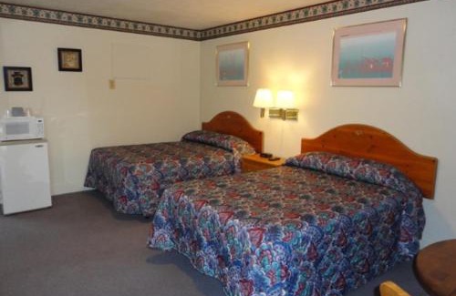 Westfield Hotel | Theater Motel