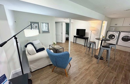 Brighton Apartment | This apartment is a 3 bedroom(s), 1 bathrooms, located in Brighton, MA.