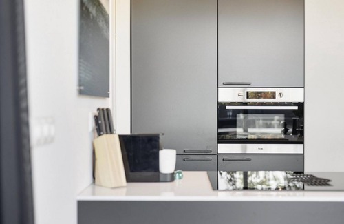 Municipality of Rhenen House | This Eco-Lode is furnished for six persons as well but also has an extra hot tub. This means you can relax completely from your own patio and grab your own wellness moment!