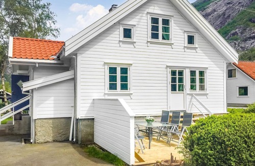 Gjesdal House | This homely vacation home welcomes you to Dirdal in the southwest of Norway.