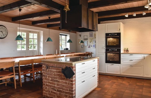 Klegod House | This impressive beach farm is situated with a panorama of Ringkøbing Fjord.