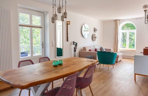 Taarstedt Apartment | This vacation apartment exudes the unmistakable spirit of Janis Joplin & de