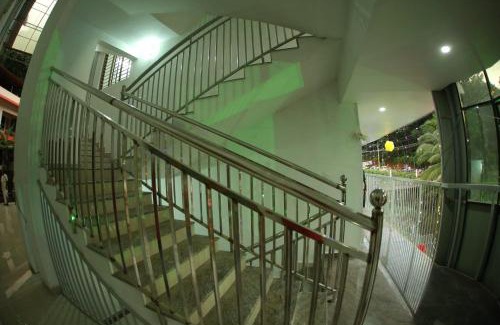 Thodupuzha Apartment | Thodupuzha 4-bhk Luxury Home awy from home