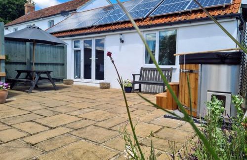 Muchelney House | Thornhills Cottage