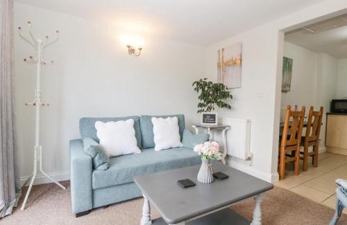 Muchelney House | Thornhills Cottage